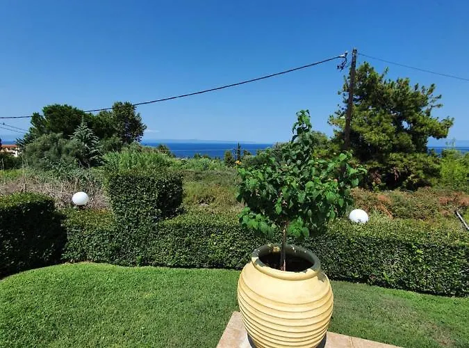 Sandra Villa Kriopigi