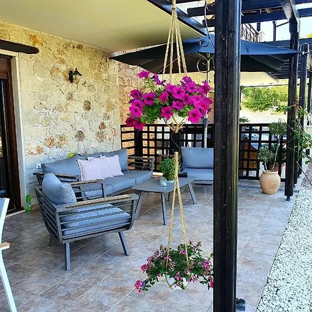 Sandra Villa Kriopijí